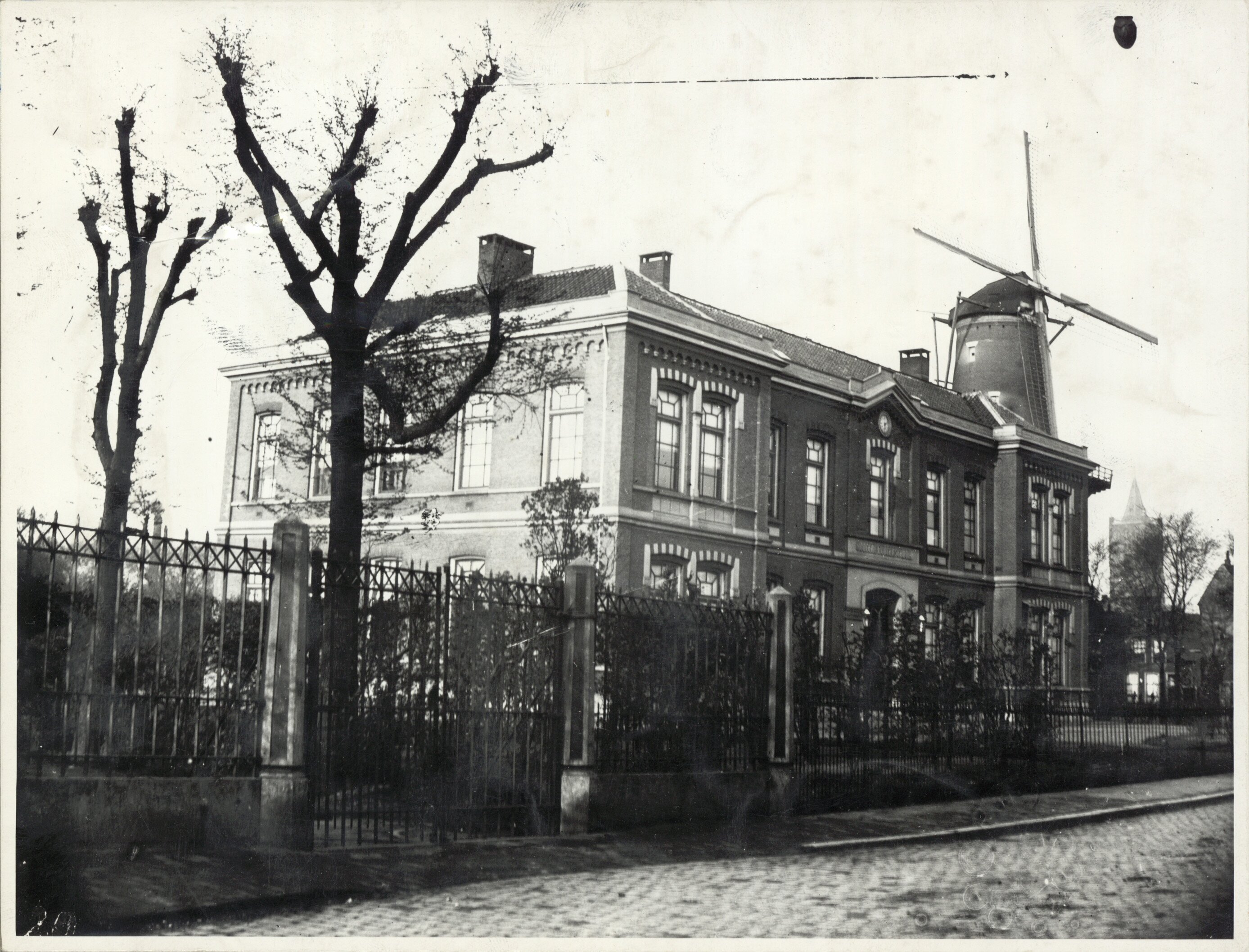 HBS